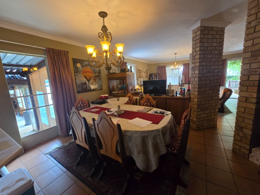 7 Bedroom Property for Sale in Langenhovenpark Free State